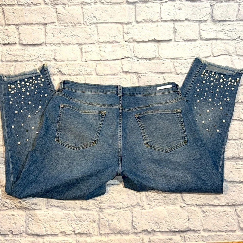 Anthropologie Pilcro Hyphen Pearl Gem Embellished Jeans Boho Distressed Denim